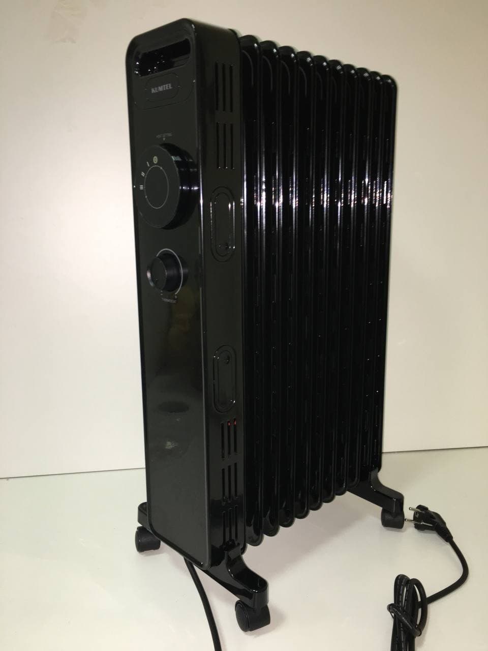 Оливний (масляний) радіатор обігрівач KUMTEL KUM-1230S Black