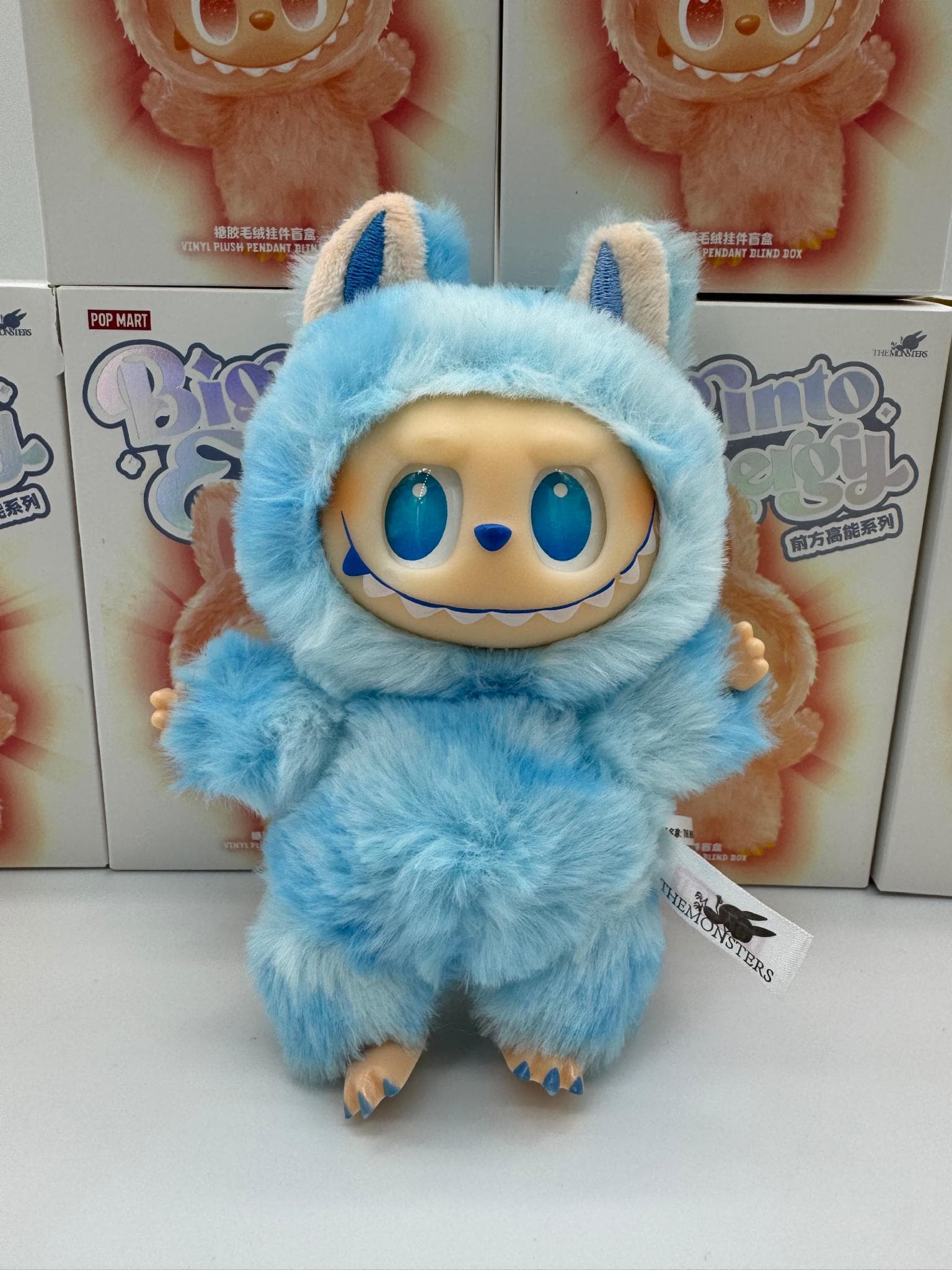 М'яка іграшка-фігурка Лабубу The Monsters Big into Energy Labubu Hope блакитний 17 см (3010004/3)